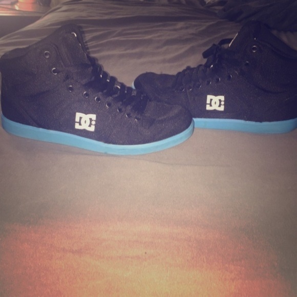 dc shoes blue and black